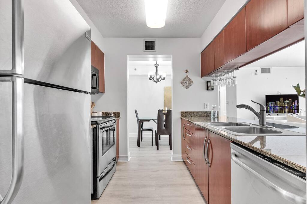 Апартаменты Modern 2/2 With Beautiful Ocean And Brickell Views Майами Экстерьер фото